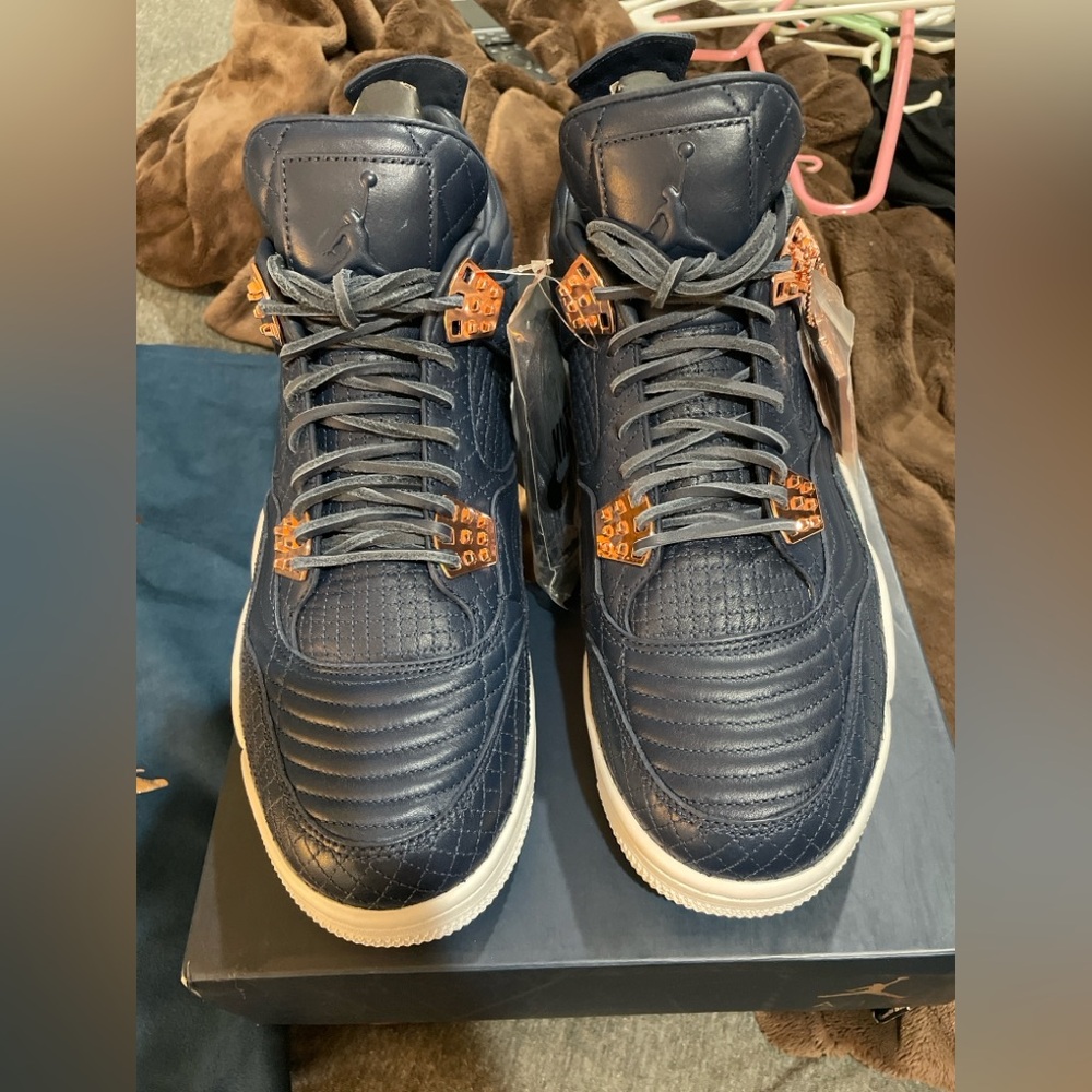Air Jordan 4 Premium Obsidian Size 11